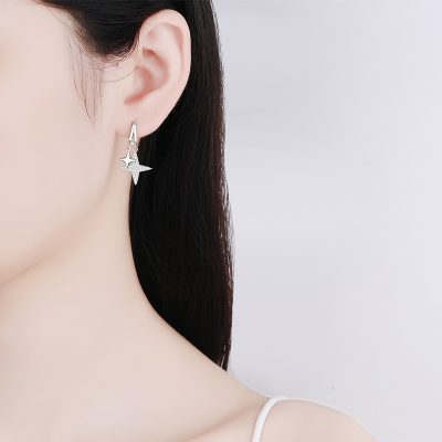 Bong-tai-bac-nu-dinh-kim-cuong-Moissanite-anh-sao-LILI_613962_3-400x400